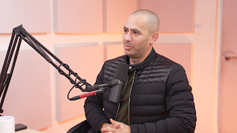 גילי ורמוט, צילום: מסך עמוד היוטיוב All in הבית של הפודקסטים